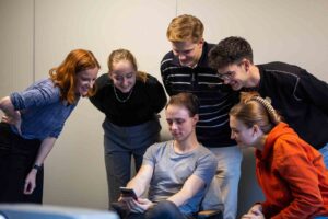 Christiane Wittenbecher in einem Workshop (Gruppe)